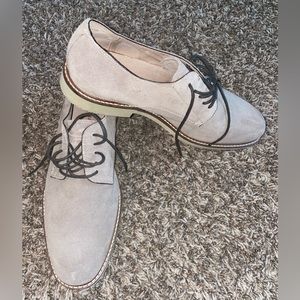 Banana Republic Men’s Gray Suede Dress Shoes